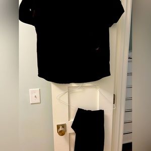 Black Figs scrub set